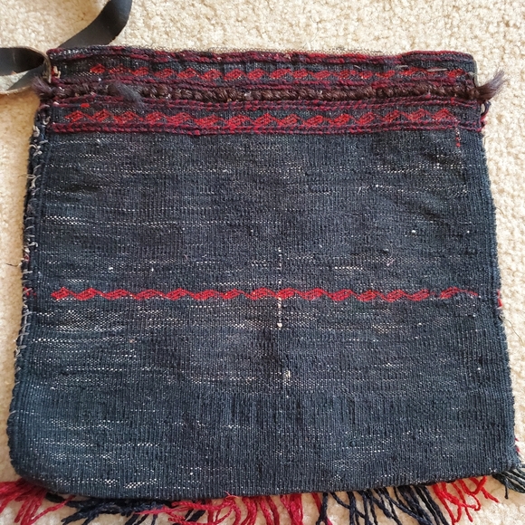 Indigenous Vintage Red and Black Carpet Women's Shoulder Bag - Picture 4 of 11